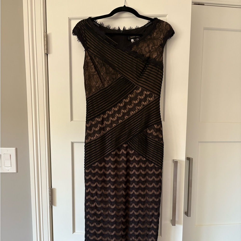Tadashi Shoji Women Cap Sleeve Black Lace Gown Dress Whimsigoth Size 2